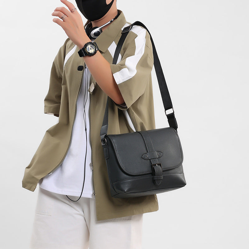 Messieurs, Voici le Sac Bandoulière Luxe Indispensable pour un Style Élégant