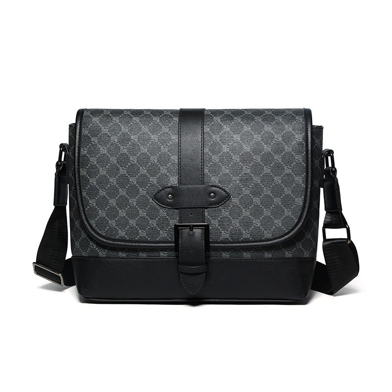 Sac à Bandoulière en Cuir – Style Urbain et Élégance Intemporelle
Un accessoire raffiné pour les hommes modernes
Un design sophistiqué et fonctionnel
Optez pour ce sac à bandoulière en cuir de haute qualité, conçu pour allier élégance, praticité et durabilité. Son design minimaliste en couleur unie s’intègre parfaitement à toutes vos tenues, qu’elles soient professionnelles, décontractées ou urbaines.
Avec sa grande capacité de rangement, il est idéal pour transporter vos documents, ordinateur.