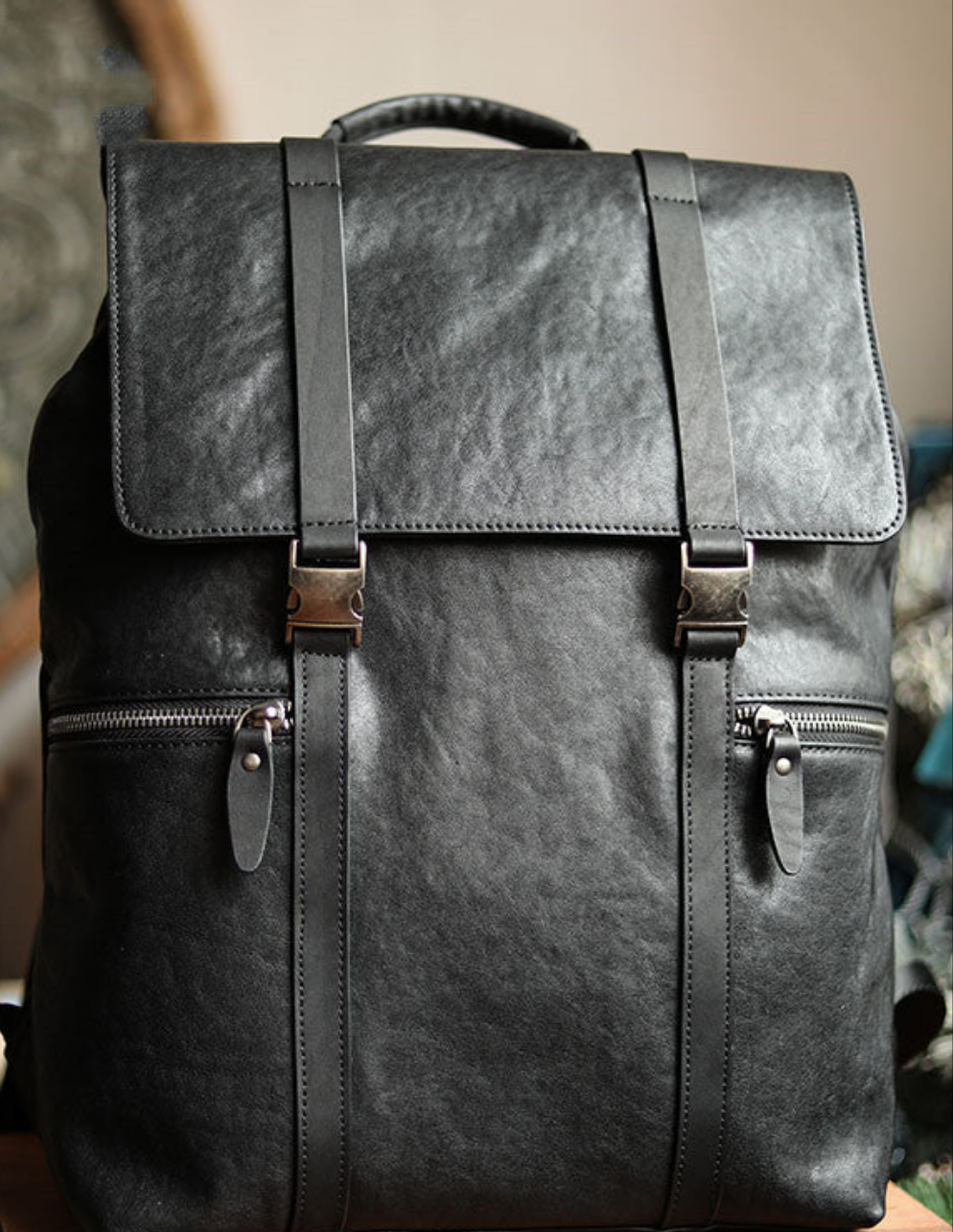 Sac à Dos en Cuir Authentique – Un Accessoire Sophistiqué et Fonctionnel