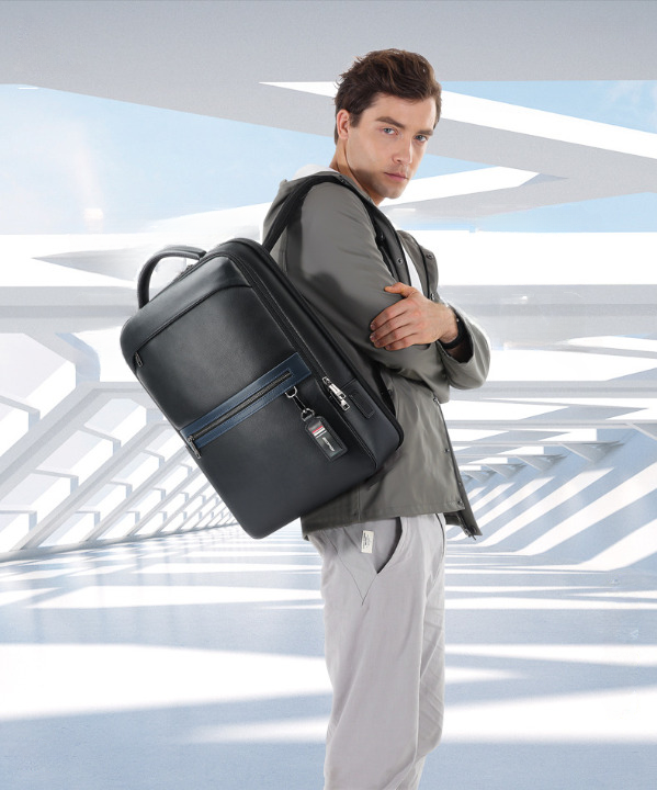 Sac à Dos Business en Cuir Véritable – Performance & Style Professionnel
Un sac haut de gamme conçu pour les voyages d’affaires et le quotidien