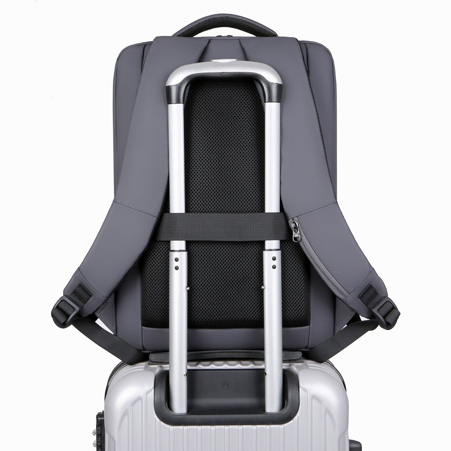 Sac à Dos Professionnel – Élégance, Confort et Capacité Maximale
Un sac à dos premium conçu pour les professionnels exigeants
Un design moderne & une praticité inégalée
Optez pour ce sac à dos business haut de gamme, conçu pour les voyages d'affaires, les trajets quotidiens et les escapades professionnelles. Son design minimaliste en couleur unie lui confère une allure élégante et intemporelle, idéale pour accompagner les professionnels soucieux de leur style.