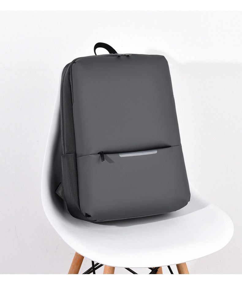 Sac à Dos Professionnel Imperméable – Élégance et Fonctionnalité
Un compagnon idéal pour les professionnels et les voyageurs modernes