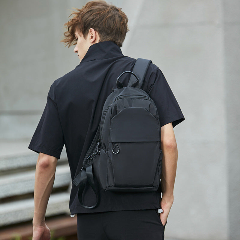 Sac à Dos Antivol en Tissu Oxford – Petit Format, Grande Performance
Un design raffiné et une protection optimale pour le quotidien
Un sac compact et ultra fonctionnel
Optez pour ce sac à dos business unisexe, conçu pour ceux qui recherchent un accessoire pratique, léger et sécurisé. Avec sa capacité inférieure à 20 litres, il est idéal pour transporter vos essentiels sans encombrement, tout en offrant une protection avancée contre l’humidité, l’usure et le vol.