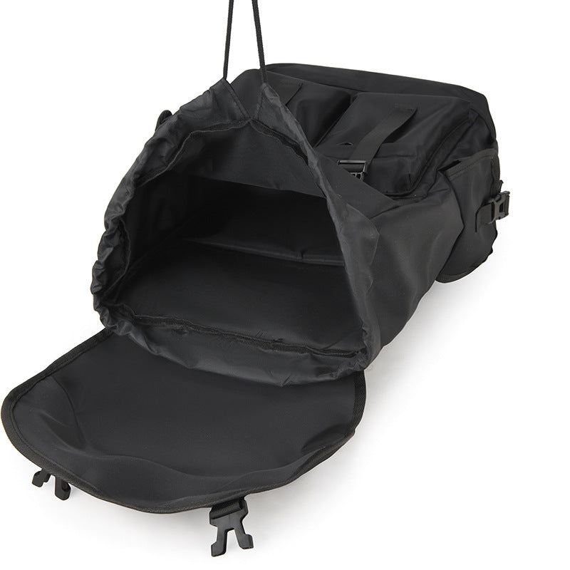 Sac à Dos Unisexe en Nylon Premium – Léger, Robuste & Moderne
Un accessoire polyvalent pour le quotidien et les aventures urbaines
Un équilibre parfait entre style, performance et confort
Découvrez ce sac à dos fonctionnel et stylé, conçu pour les aventuriers modernes, qu’ils soient voyageurs, étudiants ou citadins. Son design à rabat tendance offre une allure épurée, tout en garantissant une protection optimale et une organisation efficace.