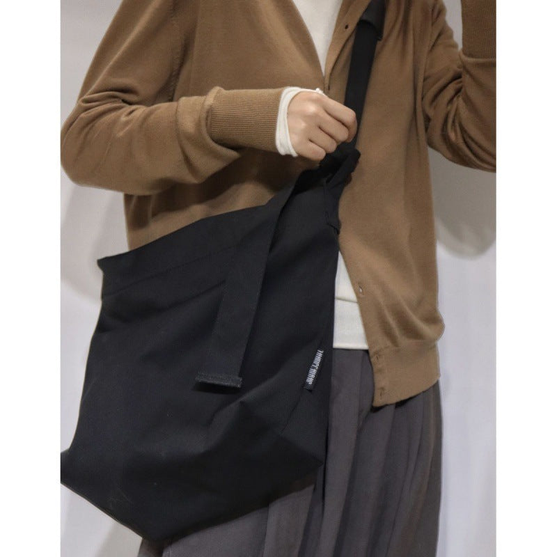 Mini Sac Bandoulière Nylon – L’Essentiel avec Style