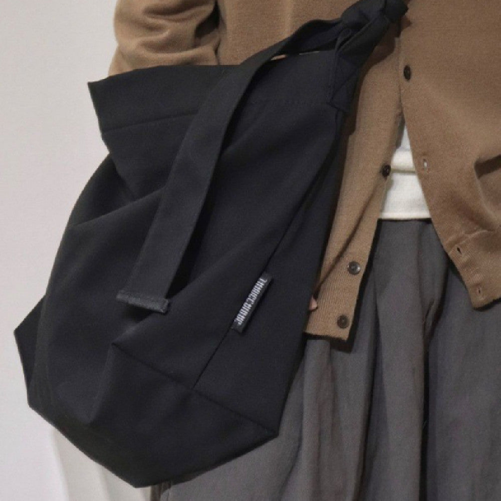 Mini Sac Bandoulière Nylon – L’Essentiel avec Style