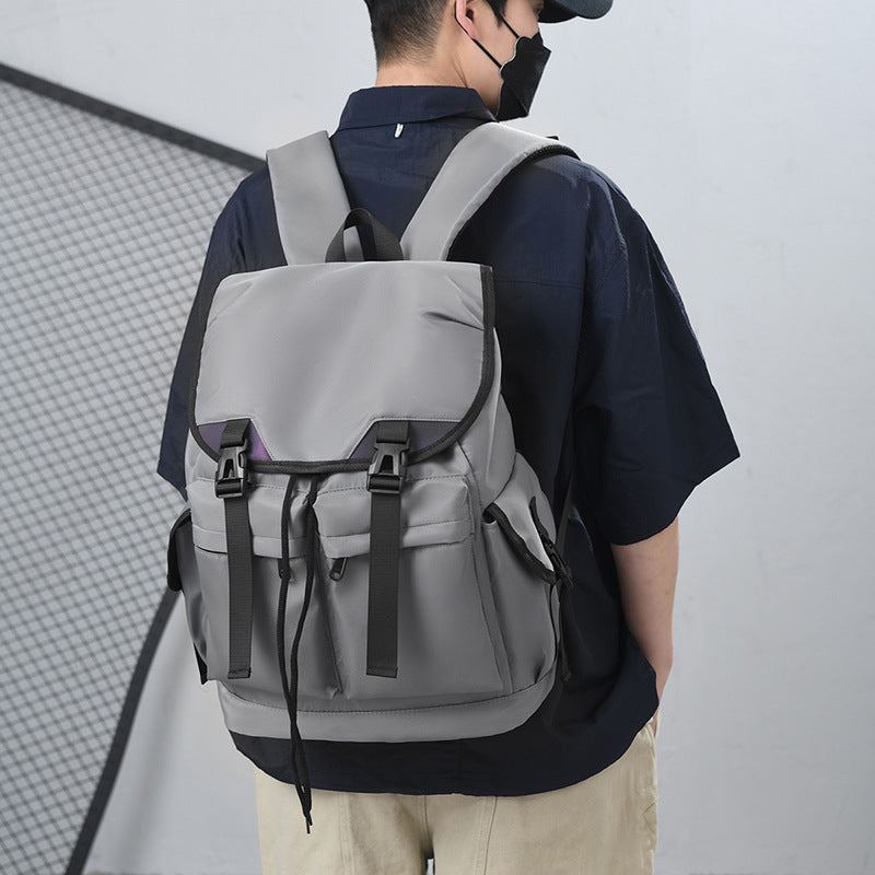 Sac à Dos Unisexe en Nylon Premium – Léger, Robuste &amp; Moderne
Un accessoire polyvalent pour le quotidien et les aventures urbaines
Un équilibre parfait entre style, performance et confort

Découvrez ce sac à dos fonctionnel et stylé, conçu pour les aventuriers modernes, qu’ils soient voyageurs, étudiants ou citadins. Son design à rabat tendance offre une allure épurée, tout en garantissant une protection optimale et une organisation efficace.